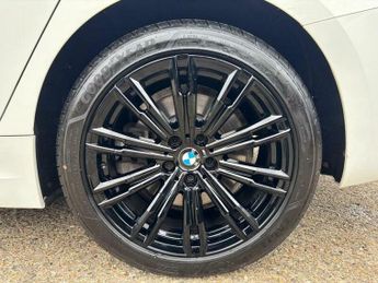 BMW 3 SERIES 2.0 330e 12kWh M Sport Touring Auto Euro 6 (s/s) 5dr