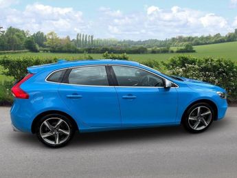 Volvo  D3 R-DESIGN LUX NAV