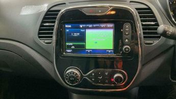 Renault Captur 1.2 TCe ENERGY Signature Nav Auto Euro 6 (s/s) 5dr