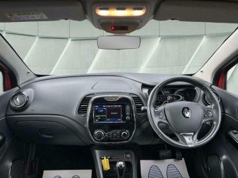 Renault Captur 1.2 TCe ENERGY Signature Nav Auto Euro 6 (s/s) 5dr