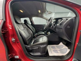 Renault Captur 1.2 TCe ENERGY Signature Nav Auto Euro 6 (s/s) 5dr