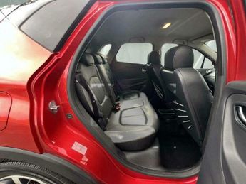 Renault Captur 1.2 TCe ENERGY Signature Nav Auto Euro 6 (s/s) 5dr