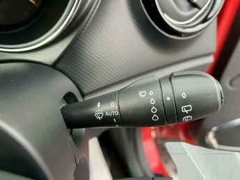 Renault Captur 1.2 TCe ENERGY Signature Nav Auto Euro 6 (s/s) 5dr