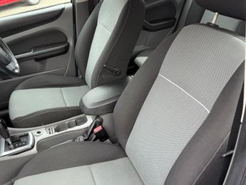 Ford Focus 1.6 Zetec 5dr 98BHP