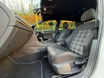 Volkswagen Golf 2.0 TDI BlueMotion Tech GTD DSG Euro 6 (s/s) 5dr