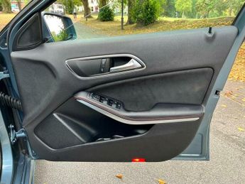 Mercedes-Benz A Class 2.0 A250 BlueEfficiency Engineered by AMG 7G-DCT Euro 6 (s/s) 5d