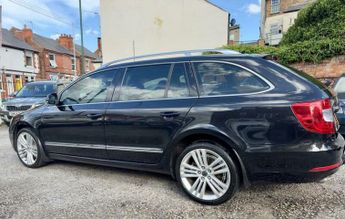 Skoda Superb 2.0 TDI Elegance DSG 4WD Euro 5 (s/s) 5dr