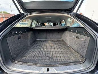 Skoda Superb 2.0 TDI Elegance DSG 4WD Euro 5 (s/s) 5dr