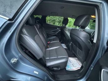 Hyundai Santa Fe 2.2 CRDi Blue Drive Premium Auto 4WD Euro 6 (s/s) 5dr (7 Seat)