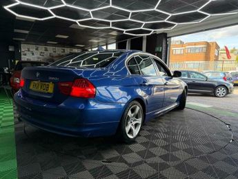 BMW 3 SERIES 2.0 320i Exclusive Edition Steptronic Euro 5 4dr