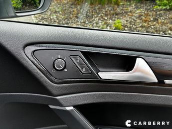 Volkswagen Golf GTI DSG