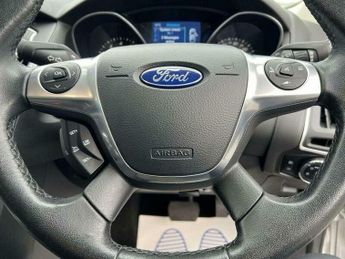 Ford Focus 1.6 Titanium Navigator Powershift Euro 5 5dr