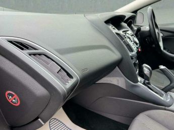 Ford Focus 1.6 Titanium Navigator Powershift Euro 5 5dr