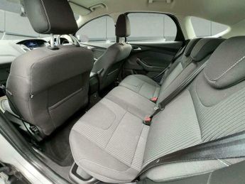 Ford Focus 1.6 Titanium Navigator Powershift Euro 5 5dr