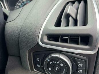 Ford Focus 1.6 Titanium Navigator Powershift Euro 5 5dr