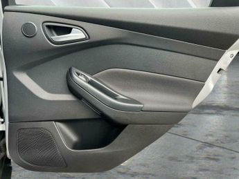 Ford Focus 1.6 Titanium Navigator Powershift Euro 5 5dr
