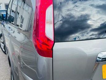 Nissan X-Trail 2.0 dCi Tekna Auto 4WD Euro 5 5dr