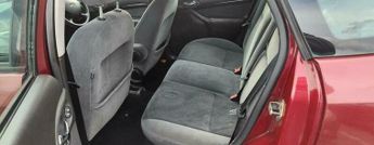 Ford Focus 1.6i 16v Ghia 5dr