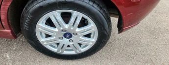 Ford Focus 1.6i 16v Ghia 5dr