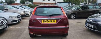 Ford Focus 1.6i 16v Ghia 5dr