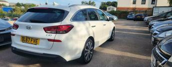 Hyundai I30 1.6 CRDi Premium Tourer DCT Euro 6 (s/s) 5dr
