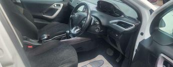 Peugeot 2008 1.2 e-VTi PureTech Active EGC Euro 6 (s/s) 5dr