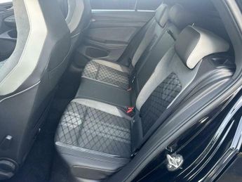 Volkswagen Golf 2.0 TDI R-Line DSG Euro 6 (s/s) 5dr