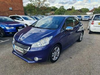 Peugeot 208 1.2 VTi Allure Euro 5 3dr
