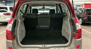 Renault Scenic 1.6 VVT Dynamique 5dr