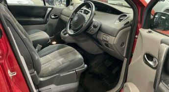Renault Scenic 1.6 VVT Dynamique 5dr