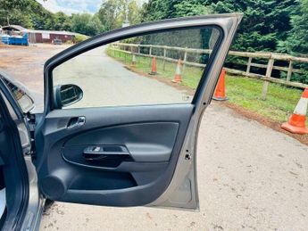 Vauxhall Corsa 1.4 16V SE Auto Euro 5 5dr