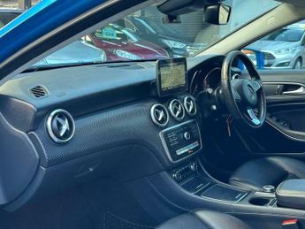 Mercedes-Benz A Class 2.1 A200d Sport (Premium) 7G-DCT Euro 6 (s/s) 5dr