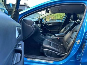 Mercedes-Benz A Class 2.1 A200d Sport (Premium) 7G-DCT Euro 6 (s/s) 5dr