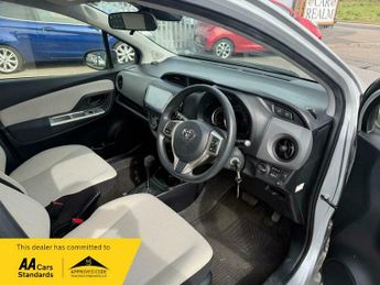 Toyota Yaris VVT-i Icon Multidrive S Euro 6 5dr