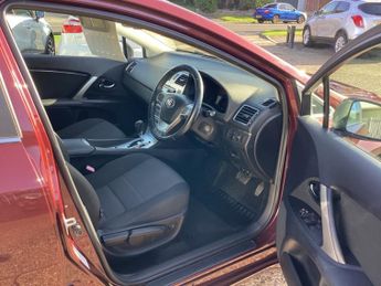Toyota Avensis 1.8 V-Matic TR Tourer 5dr Petrol Multidrive S Euro 5 (147 ps)