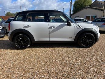 MINI Countryman COOPER D ALL4