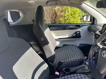 Toyota iQ VVT-I IQ3 AUTOMATIC