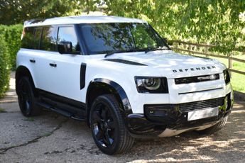 Land Rover Defender D300 HARD TOP HSE