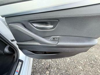 BMW 5 SERIES 2.0 520d M Sport Auto Euro 6 (s/s) 4dr