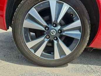 Nissan Leaf 30kWh Tekna Auto 5dr