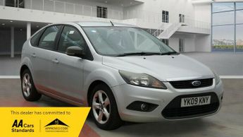 Ford Focus 1.6 Zetec Hatchback 5dr Petrol Automatic (184 g/km, 99 bhp)