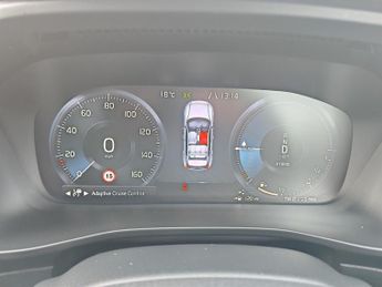 Volvo XC40 RECHARGE T5 R-DESIGN