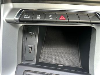 Audi Q3 TFSI QUATTRO SPORT