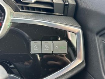 Audi Q3 TFSI QUATTRO SPORT