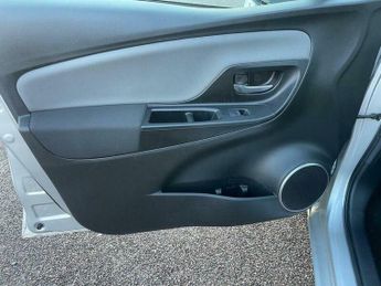 Toyota Yaris 1.5 VVT-h Icon E-CVT Euro 6 5dr