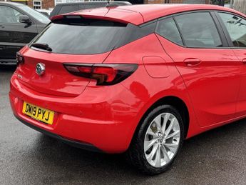 Vauxhall Astra 1.4i Turbo Tech Line Nav Hatchback 5dr Petrol Manual Euro 6 (s/s