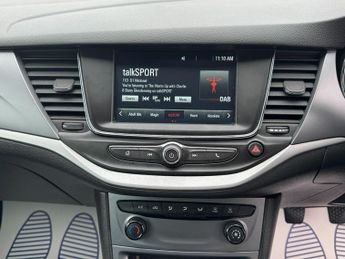 Vauxhall Astra 1.4i Turbo Tech Line Nav Hatchback 5dr Petrol Manual Euro 6 (s/s