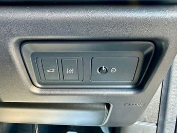 Land Rover Discovery Sport SD4 HSE DYNAMIC LUXURY