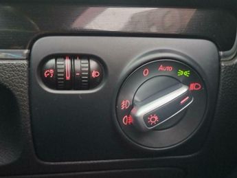 Volkswagen Golf GTi 2.0 TSI GTI Hatchback 5dr Petrol DSG Euro 5 (210 ps)