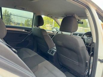 Volkswagen Golf 1.6 TDI BlueMotion Tech SE DSG Euro 5 (s/s) 5dr